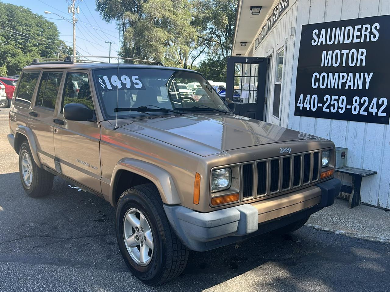 Jeep Cherokee Sport 4-Door 4WD 1999