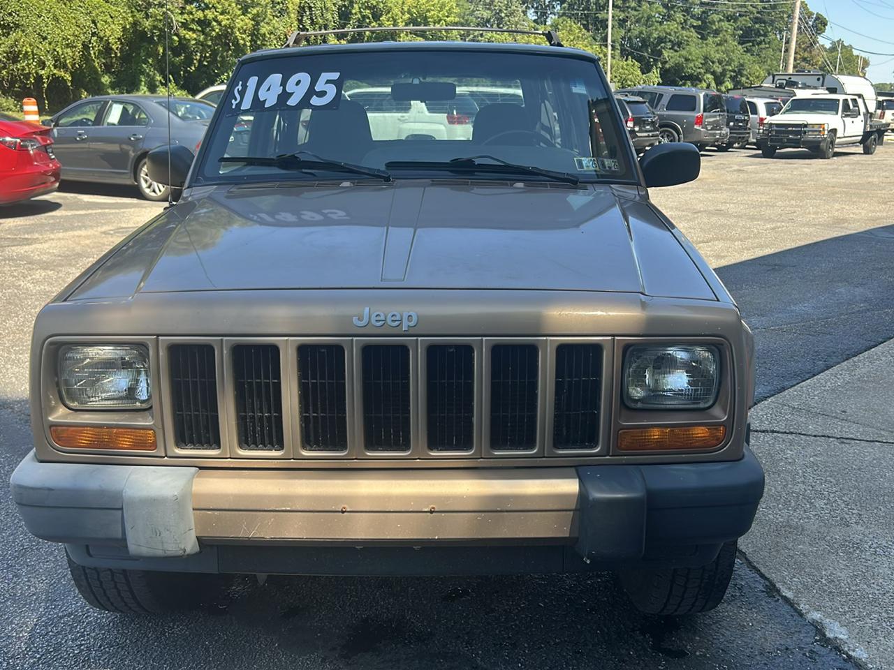 Jeep Cherokee Sport 4-Door 4WD 1999