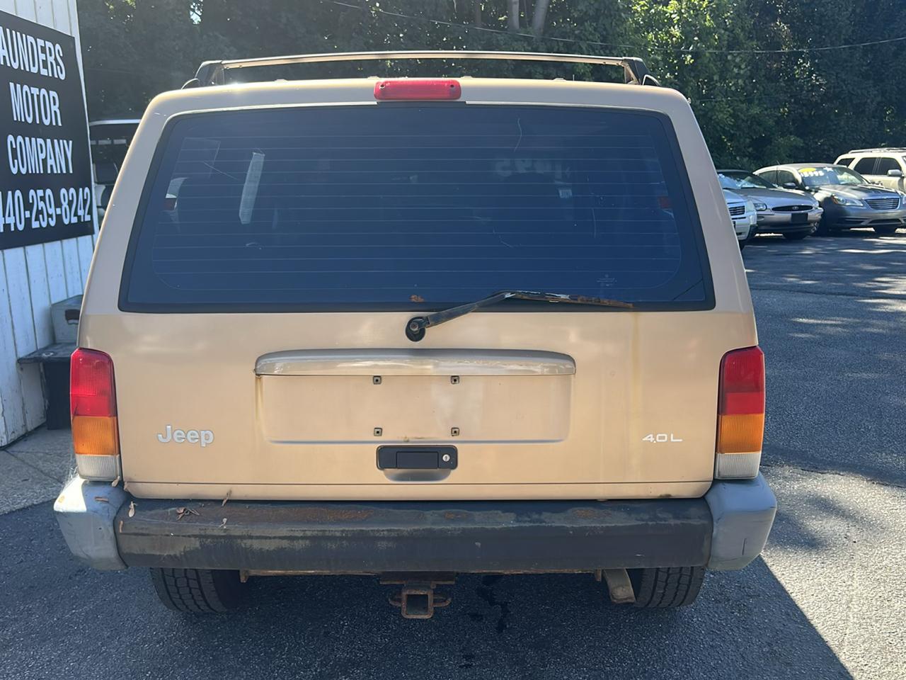 Jeep Cherokee Sport 4-Door 4WD 1999