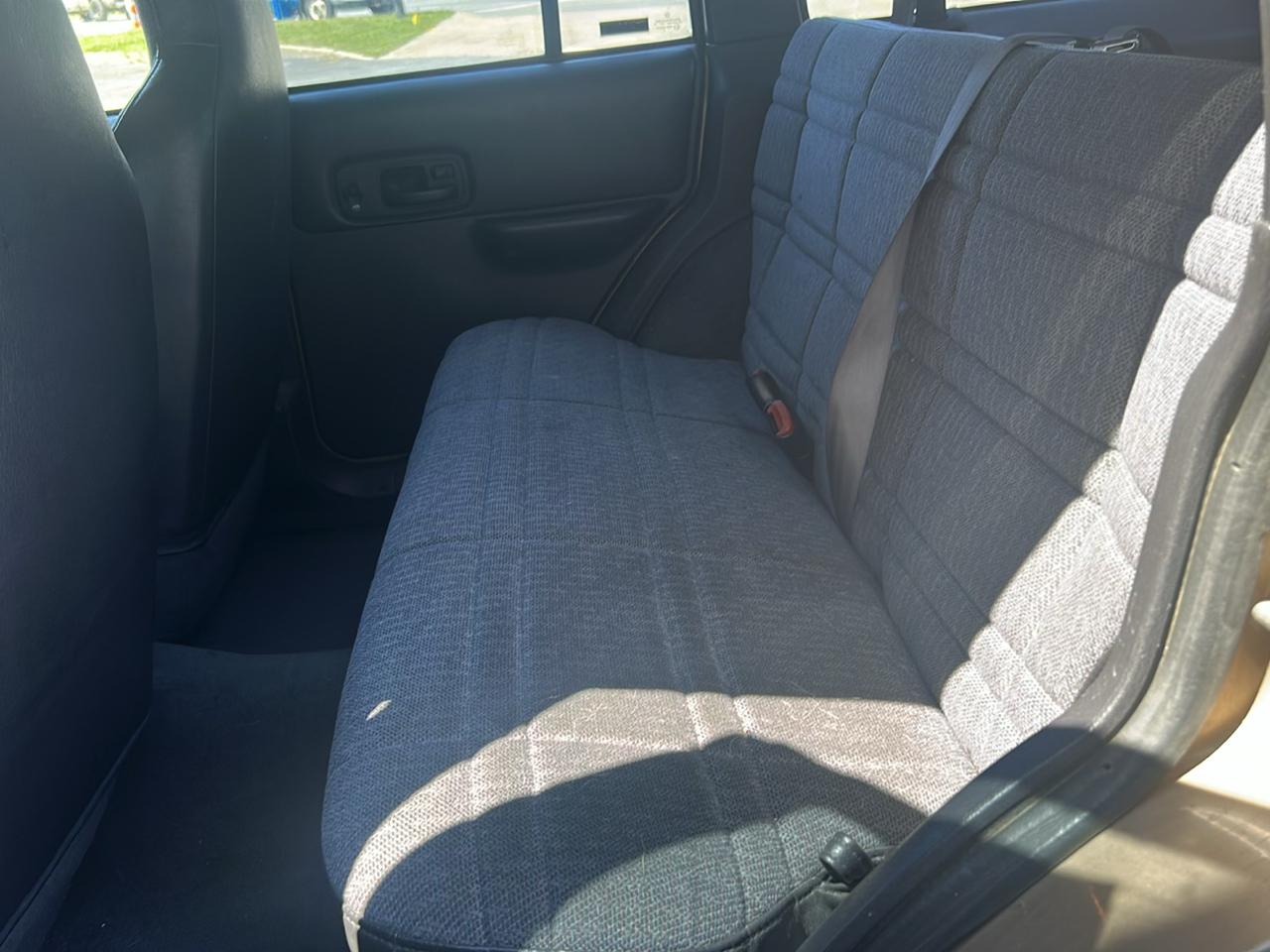 Jeep Cherokee Sport 4-Door 4WD 1999
