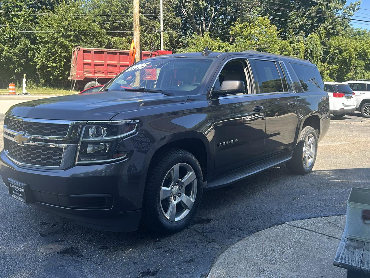 Chevrolet Suburban LT 4WD 2016