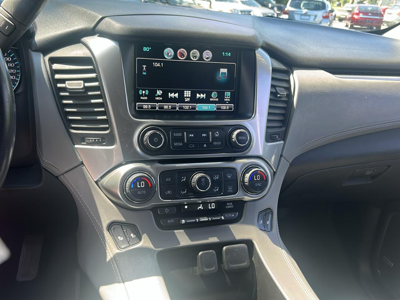 Chevrolet Suburban LT 4WD 2016
