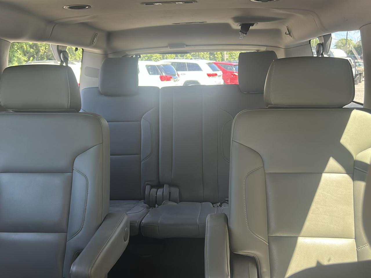 Chevrolet Suburban LT 4WD 2016