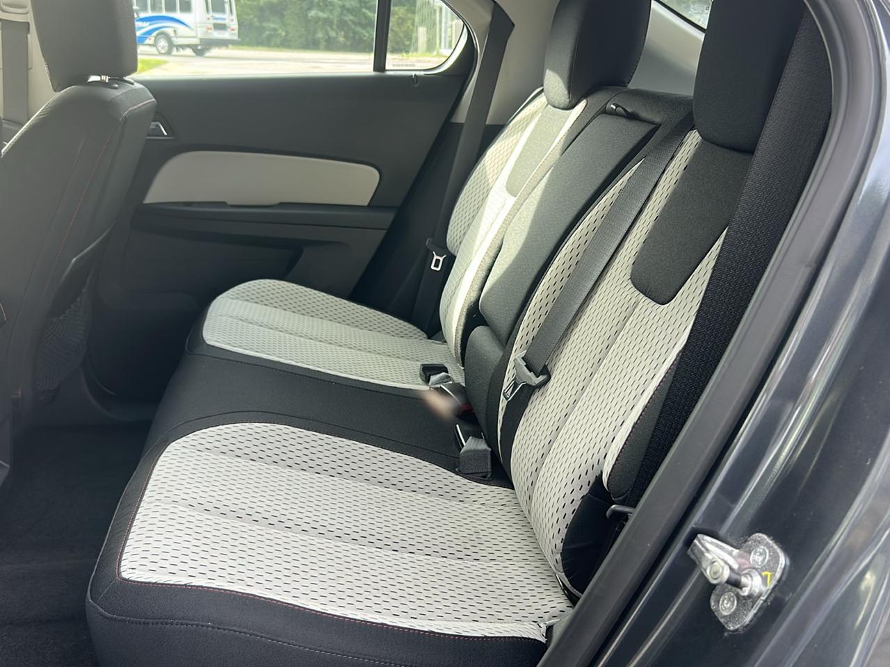 Chevrolet Equinox LS 2WD 2011