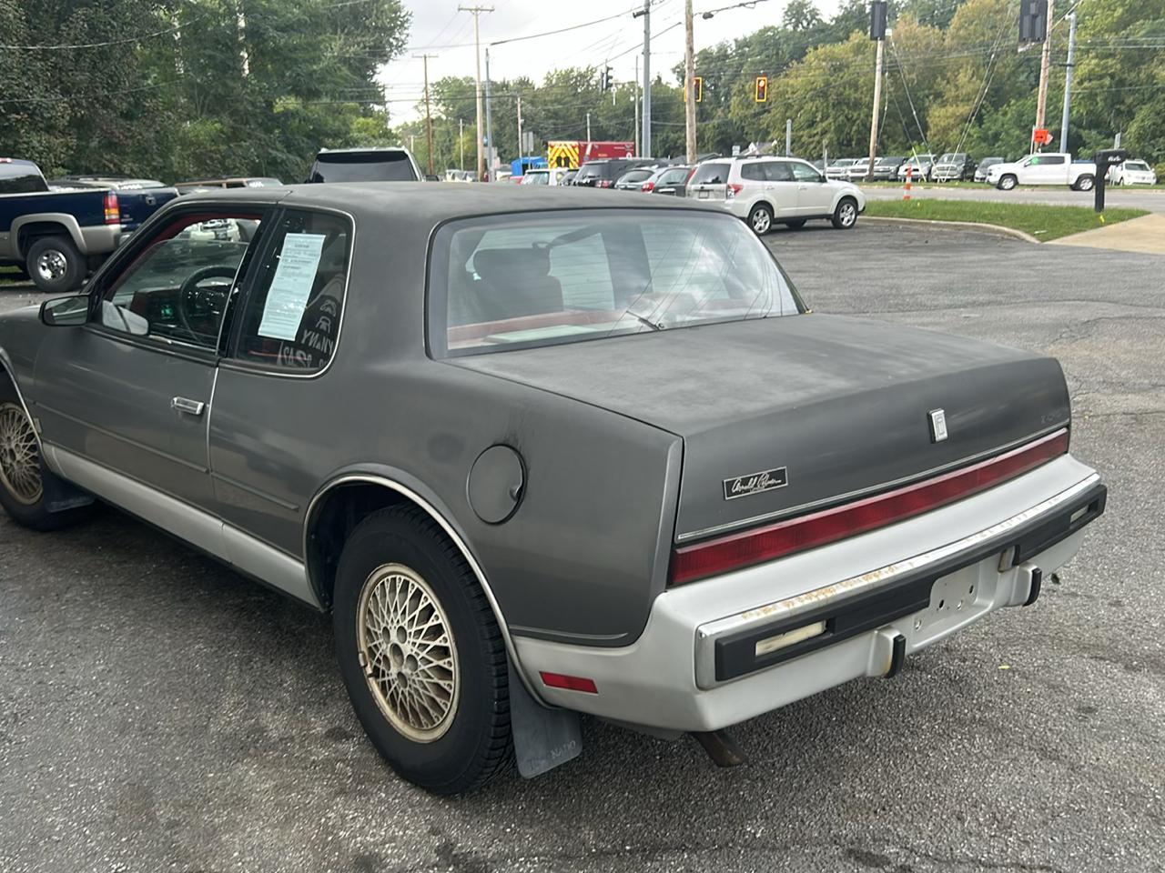 Oldsmobile Toronado Brougham 1986