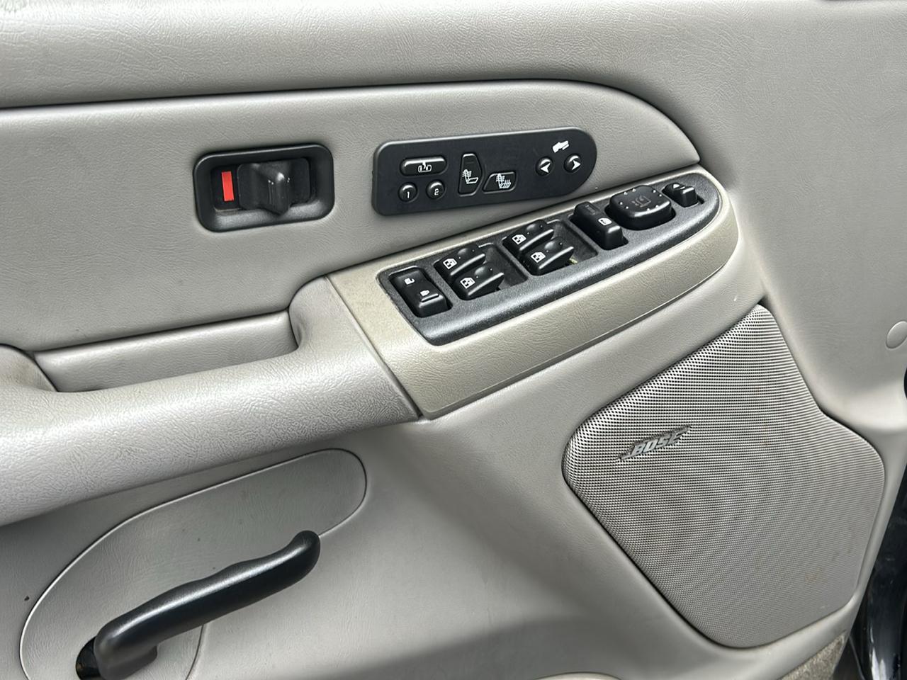 Chevrolet Tahoe 4WD 2004