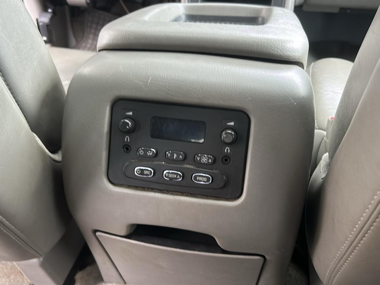 Chevrolet Tahoe 4WD 2004
