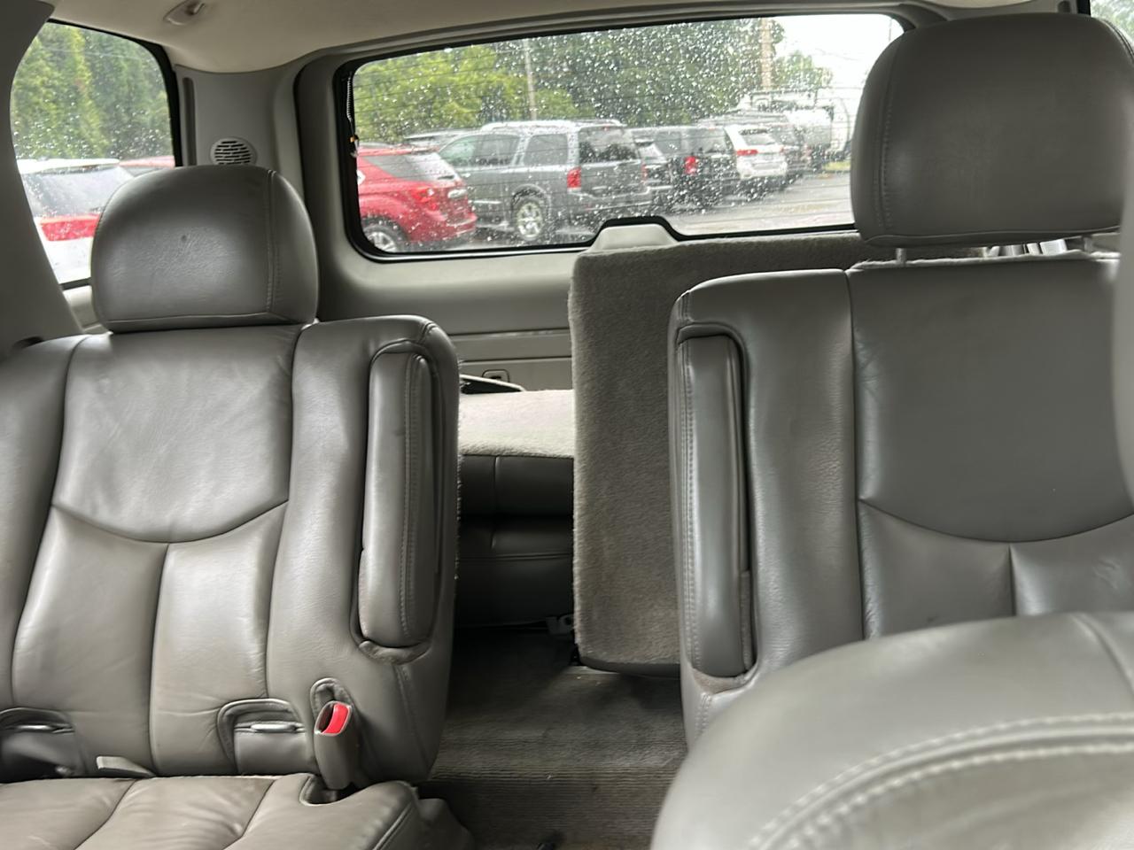 Chevrolet Tahoe 4WD 2004