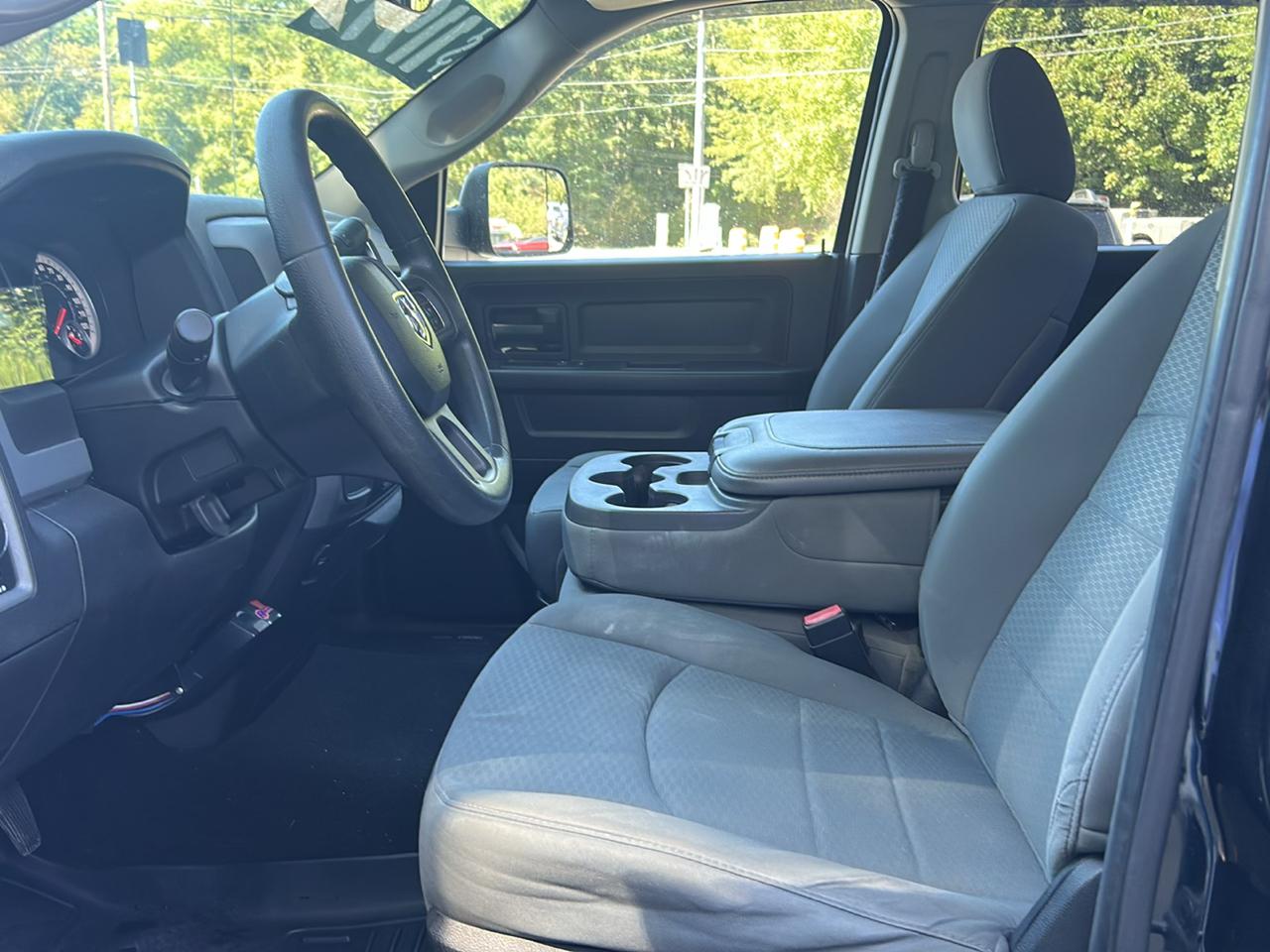 RAM 1500 Tradesman Quad Cab 4WD 2013