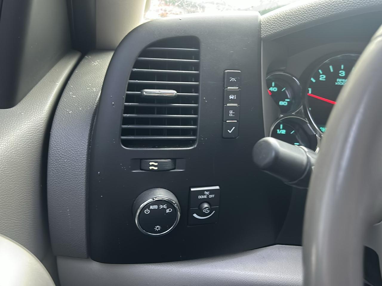 Chevrolet Silverado 1500 LT Crew Cab 4WD 2012