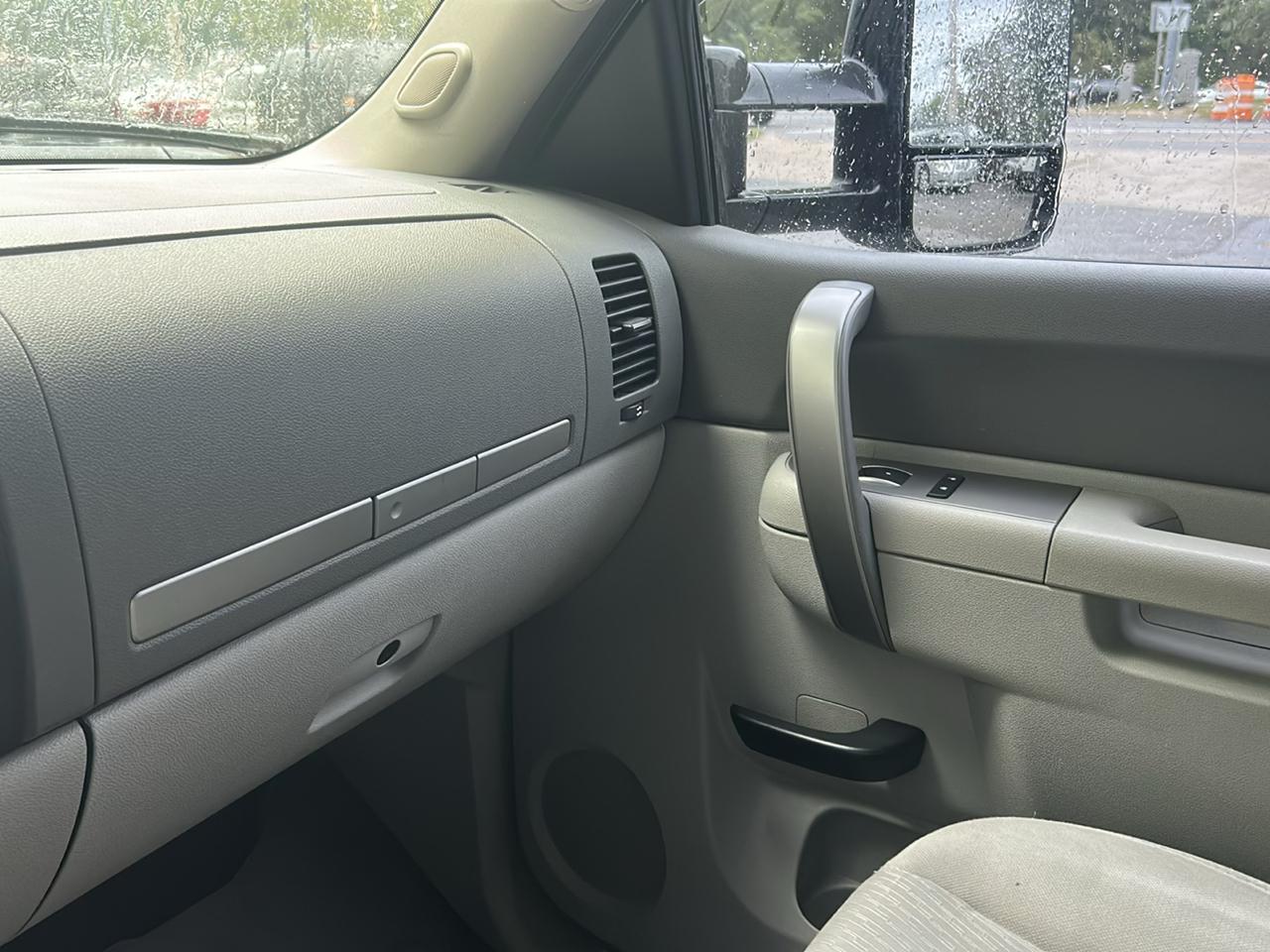 Chevrolet Silverado 1500 LT Crew Cab 4WD 2012