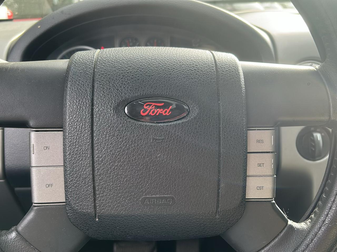 Ford F-150 XLT SuperCrew Short Box 4WD 2007