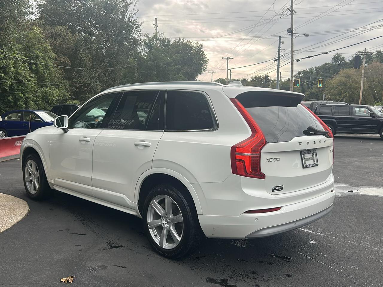 Volvo XC90 T5 Momentum 2022