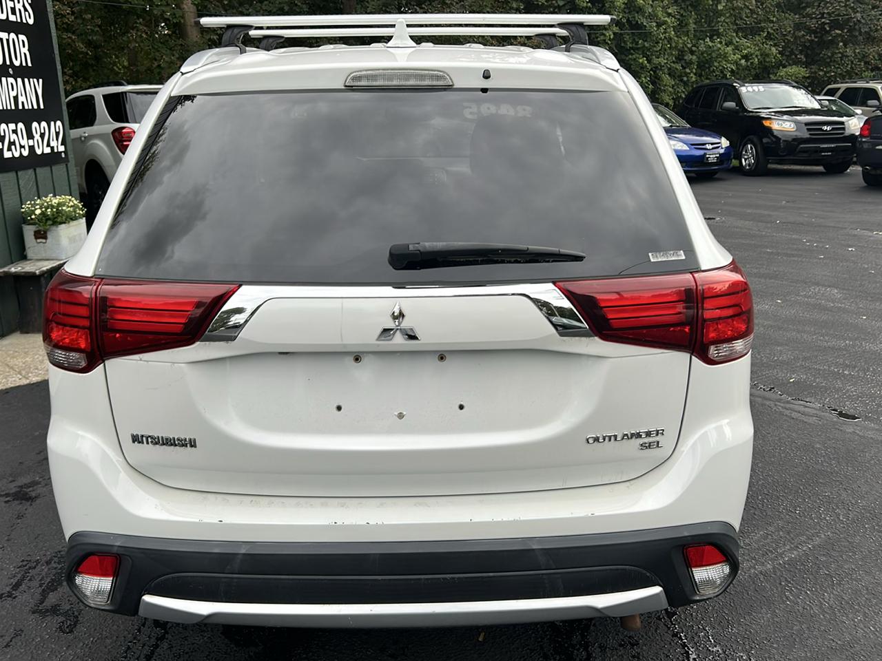 Mitsubishi Outlander SEL AWD 2017