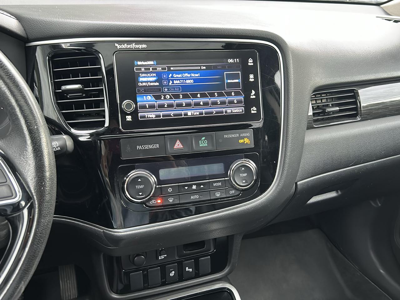 Mitsubishi Outlander SEL AWD 2017