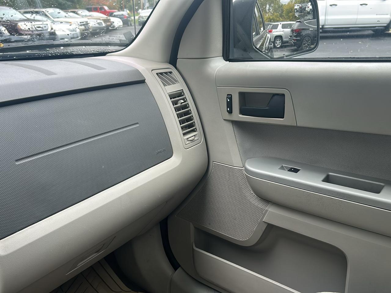 Ford Escape XLT 4WD 2011