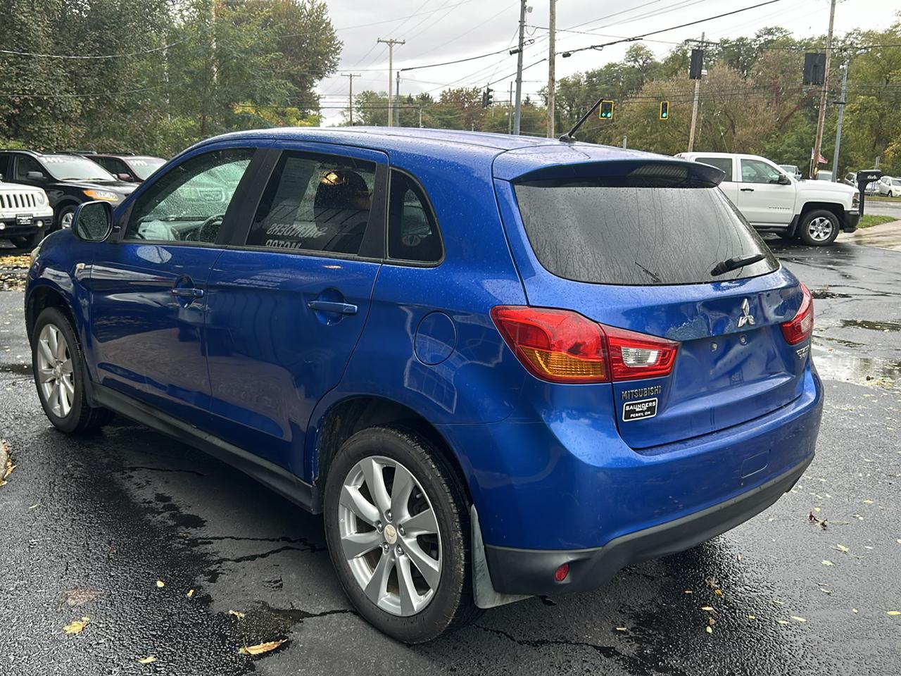 Mitsubishi Outlander Sport ES 2WD 2015