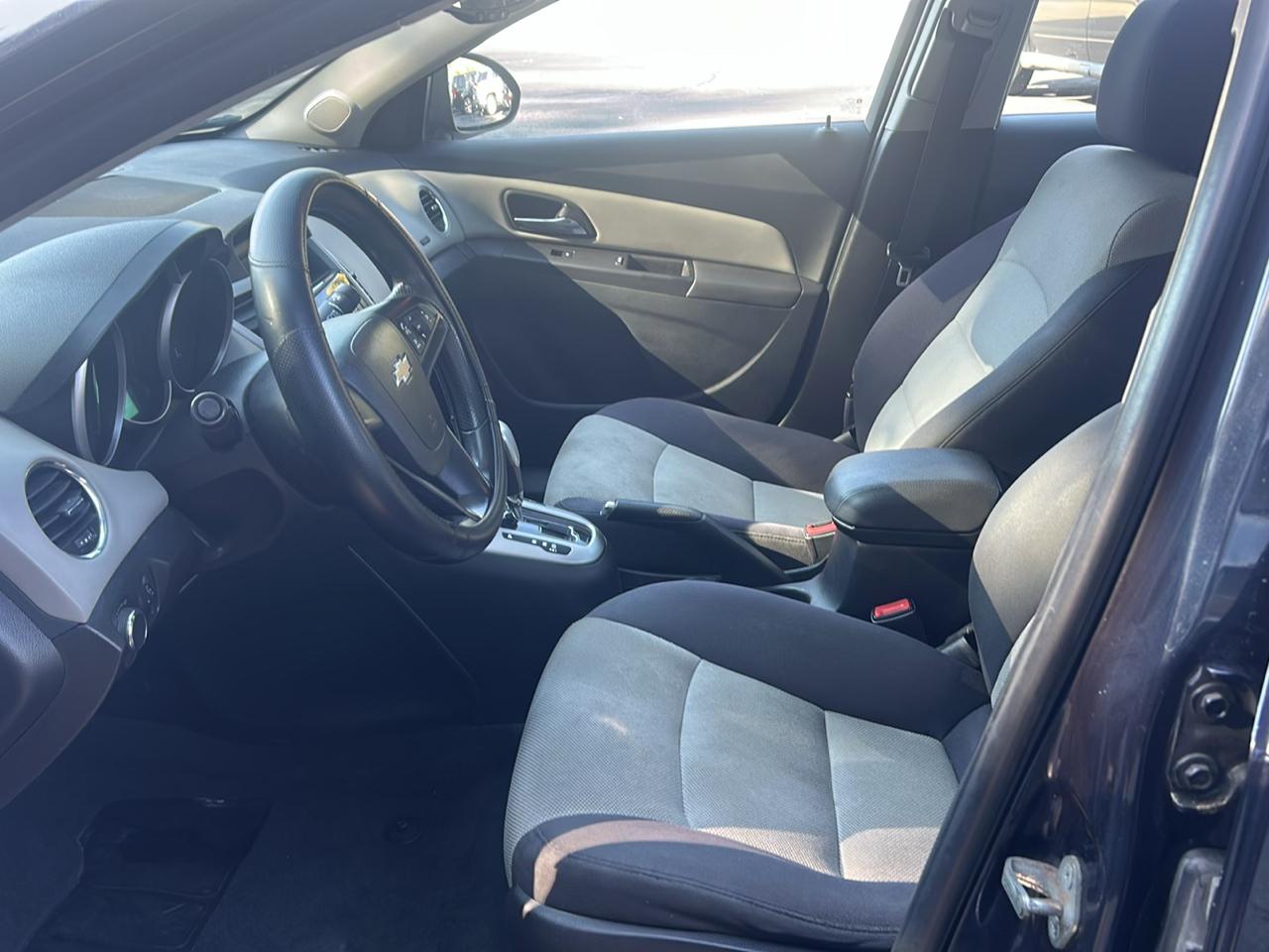 Chevrolet Cruze LS Auto 2015