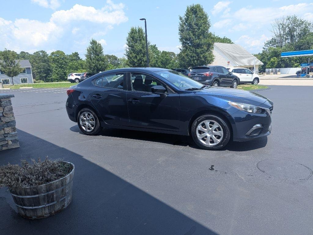 Mazda MAZDA3 i SV AT 4-Door 2015