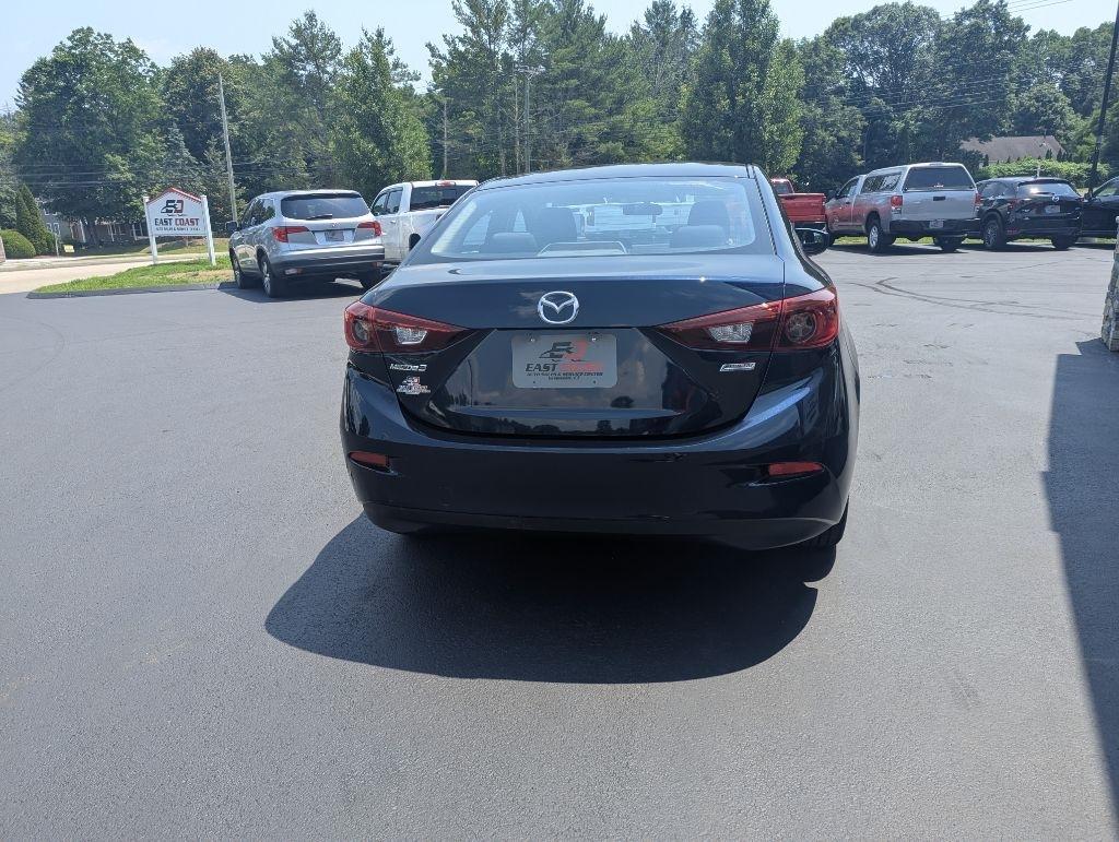 Mazda MAZDA3 i SV AT 4-Door 2015