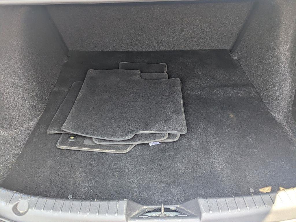 Mazda MAZDA3 i SV AT 4-Door 2015