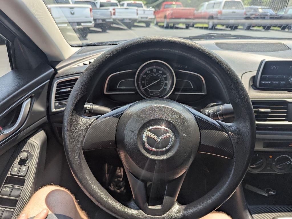 Mazda MAZDA3 i SV AT 4-Door 2015