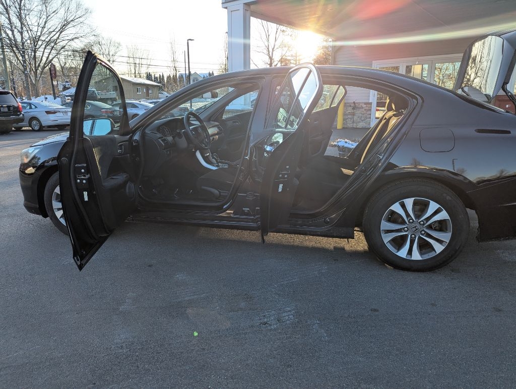 Honda Accord LX Sedan CVT 2013