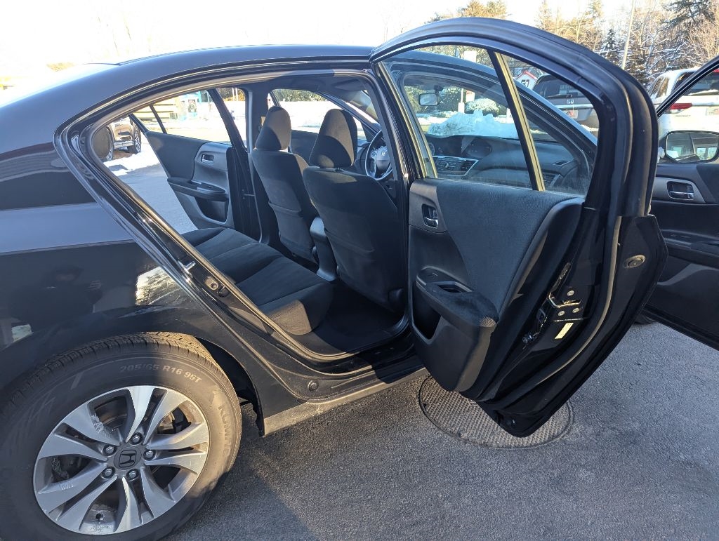 Honda Accord LX Sedan CVT 2013
