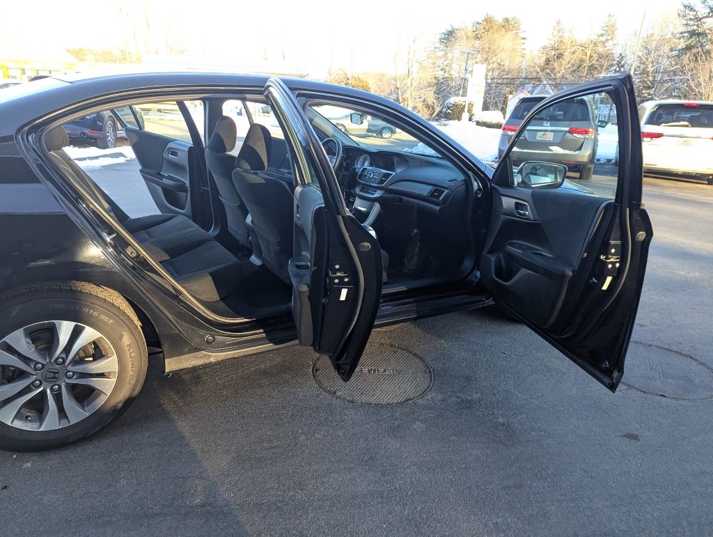 Honda Accord LX Sedan CVT 2013