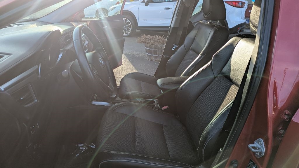 Toyota Corolla LE CVT 2015