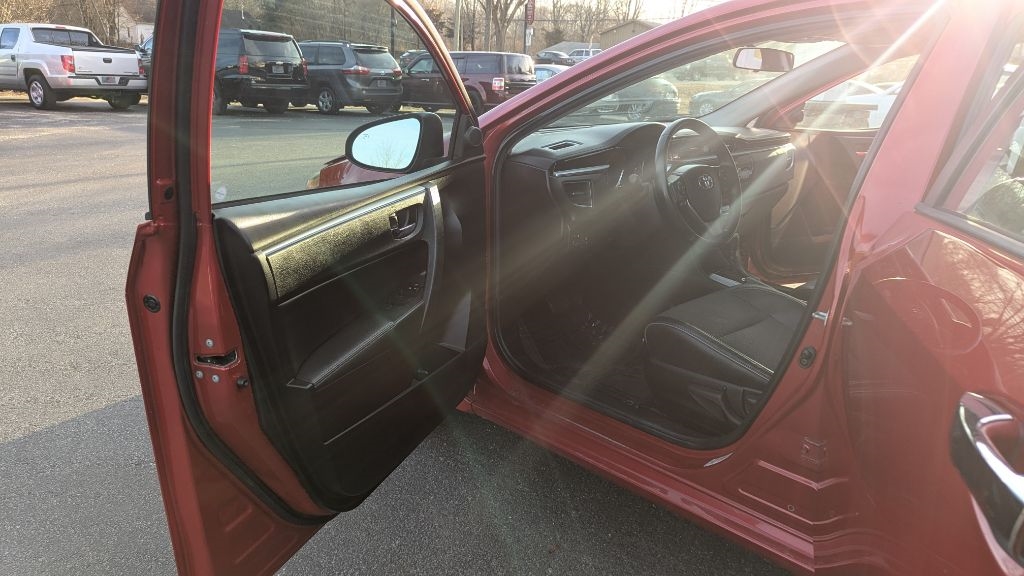 Toyota Corolla LE CVT 2015