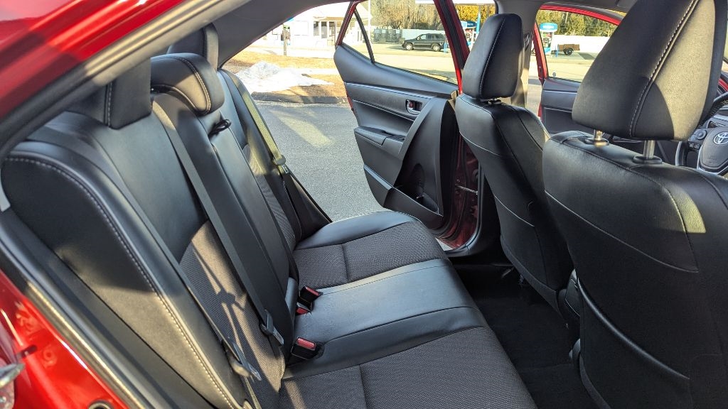 Toyota Corolla LE CVT 2015