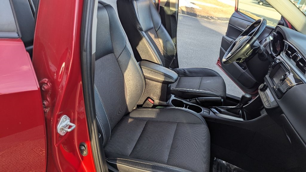 Toyota Corolla LE CVT 2015