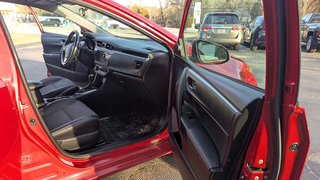 Toyota Corolla LE CVT 2015