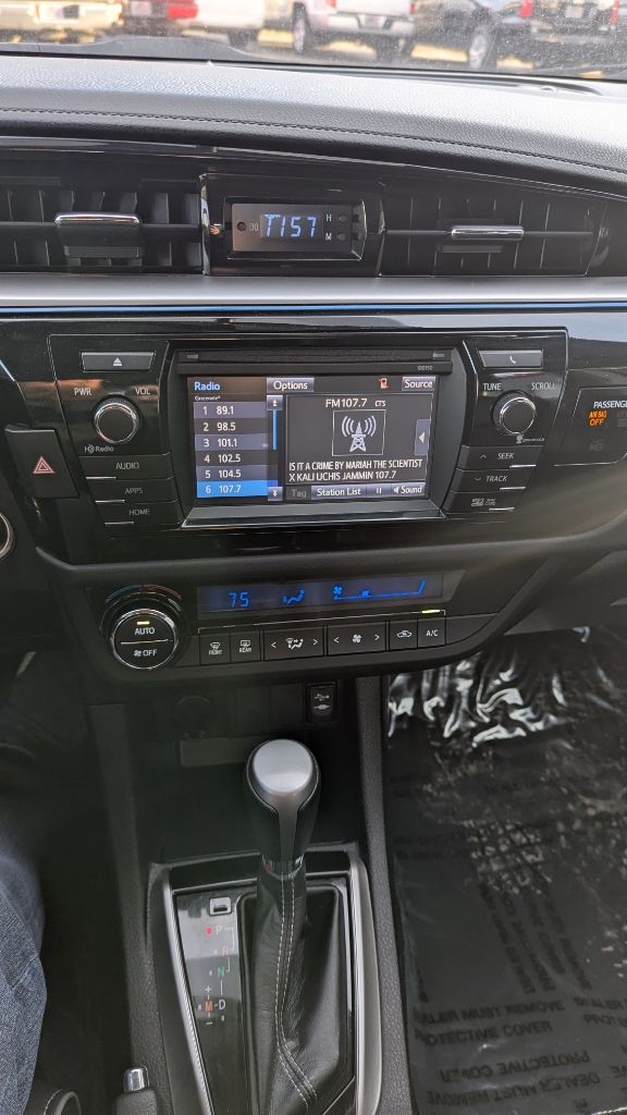 Toyota Corolla LE CVT 2015