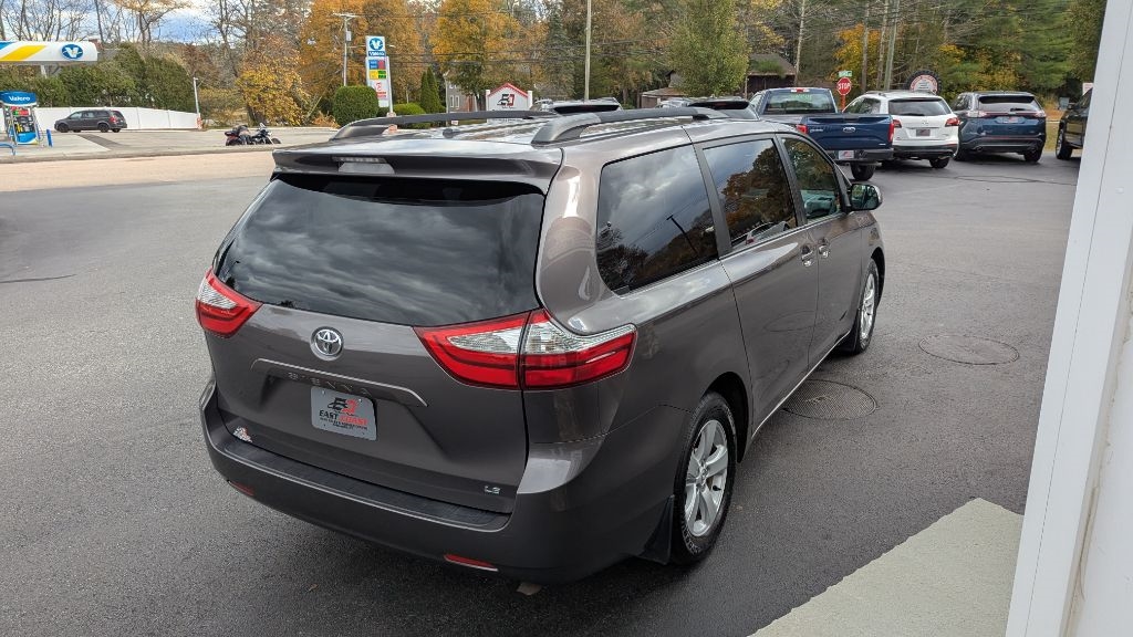 Toyota Sienna LE FWD 8-Passenger V6 2015 Toyota Sienna LE FWD 8-Passenger V6 2015