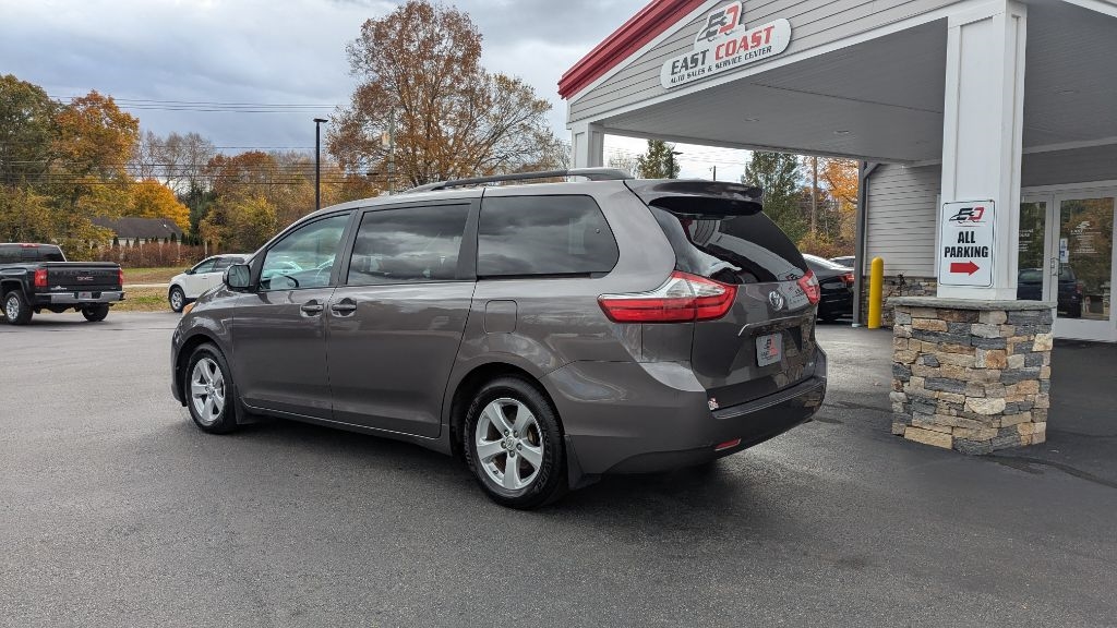 Toyota Sienna LE FWD 8-Passenger V6 2015 Toyota Sienna LE FWD 8-Passenger V6 2015