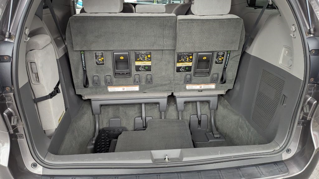 Toyota Sienna LE FWD 8-Passenger V6 2015 Toyota Sienna LE FWD 8-Passenger V6 2015