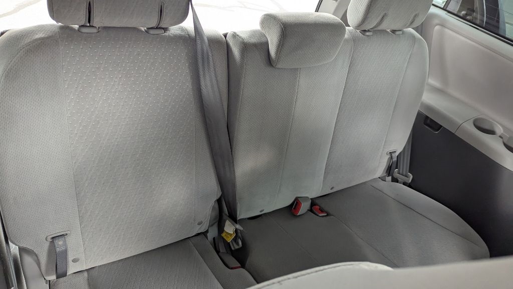 Toyota Sienna LE FWD 8-Passenger V6 2015 Toyota Sienna LE FWD 8-Passenger V6 2015
