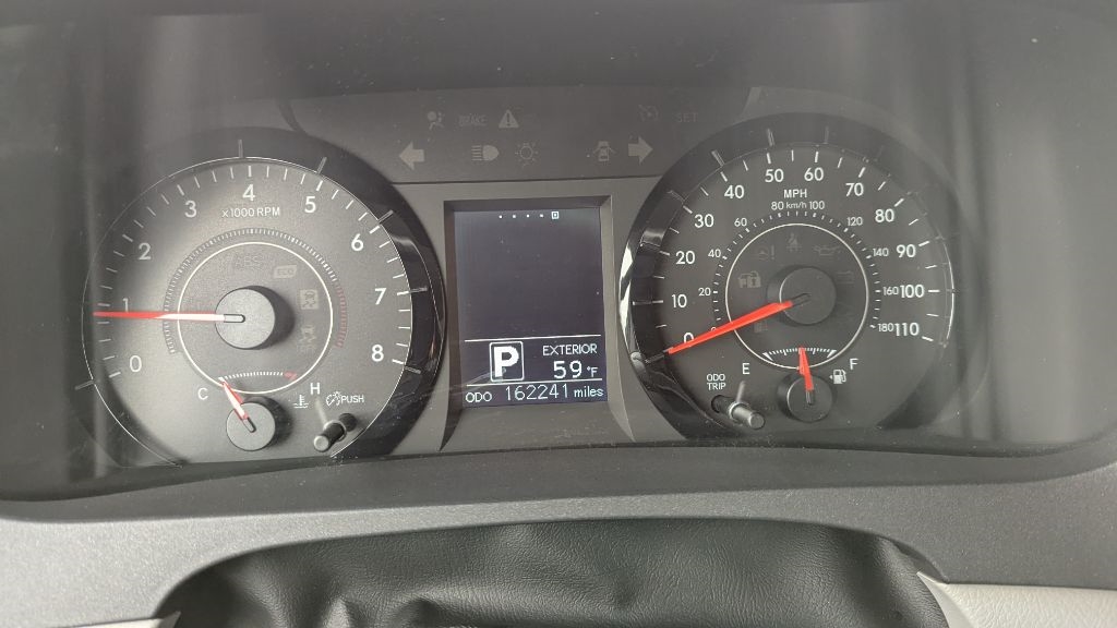 Toyota Sienna LE FWD 8-Passenger V6 2015 Toyota Sienna LE FWD 8-Passenger V6 2015