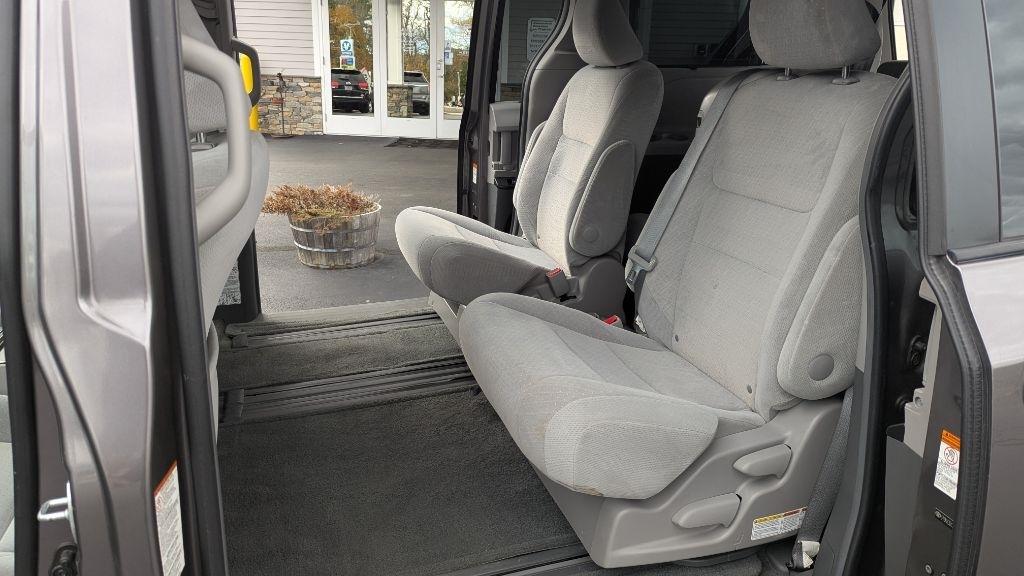 Toyota Sienna LE FWD 8-Passenger V6 2015