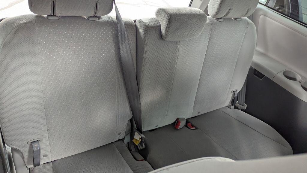 Toyota Sienna LE FWD 8-Passenger V6 2015