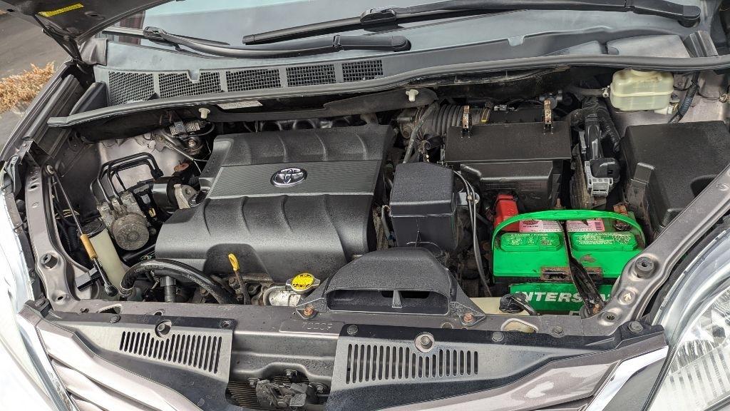 Toyota Sienna LE FWD 8-Passenger V6 2015