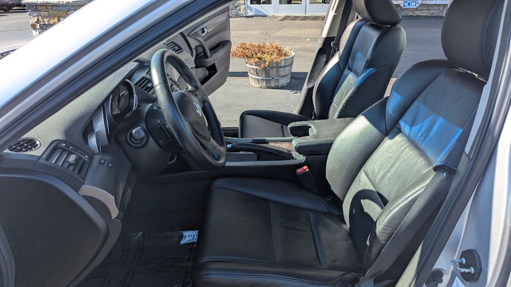 Acura TL 6-Speed AT 2013 Acura TL 6-Speed AT 2013