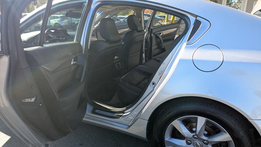 Acura TL 6-Speed AT 2013 Acura TL 6-Speed AT 2013