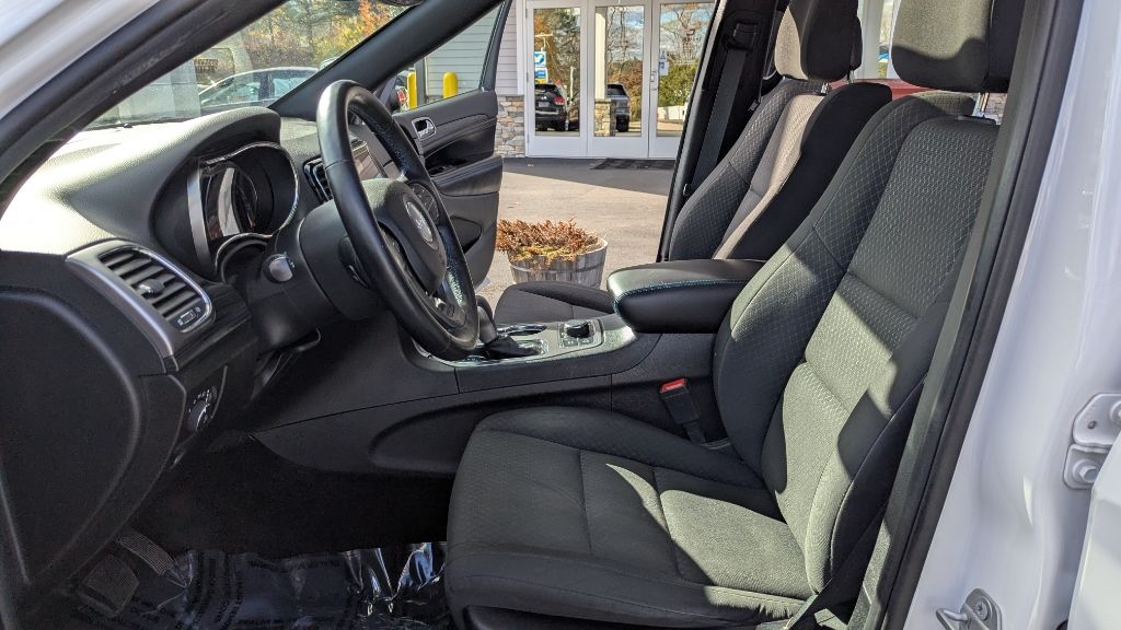 Jeep Grand Cherokee Laredo 4WD 2019 Jeep Grand Cherokee Laredo 4WD 2019