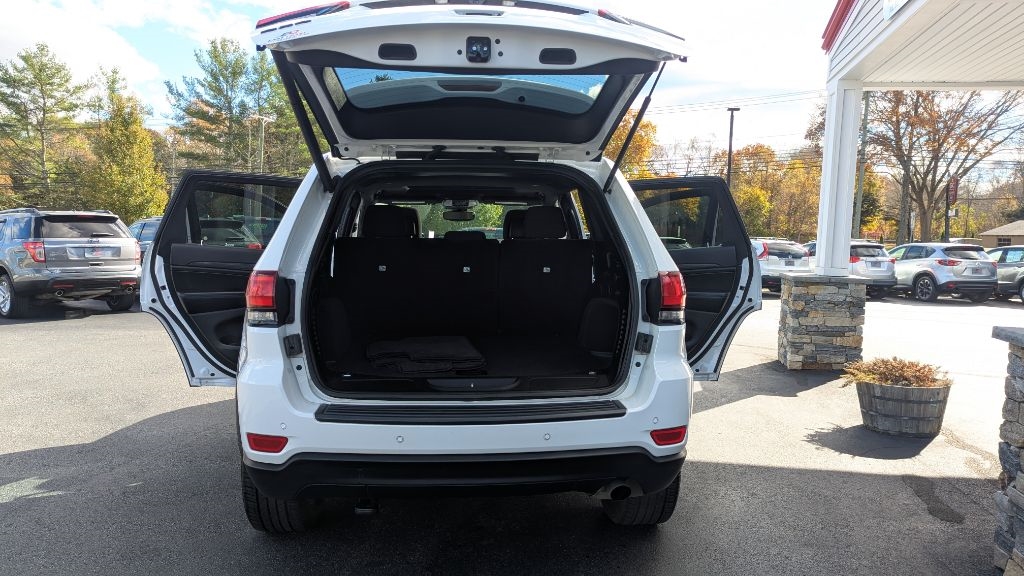 Jeep Grand Cherokee Laredo 4WD 2019 Jeep Grand Cherokee Laredo 4WD 2019