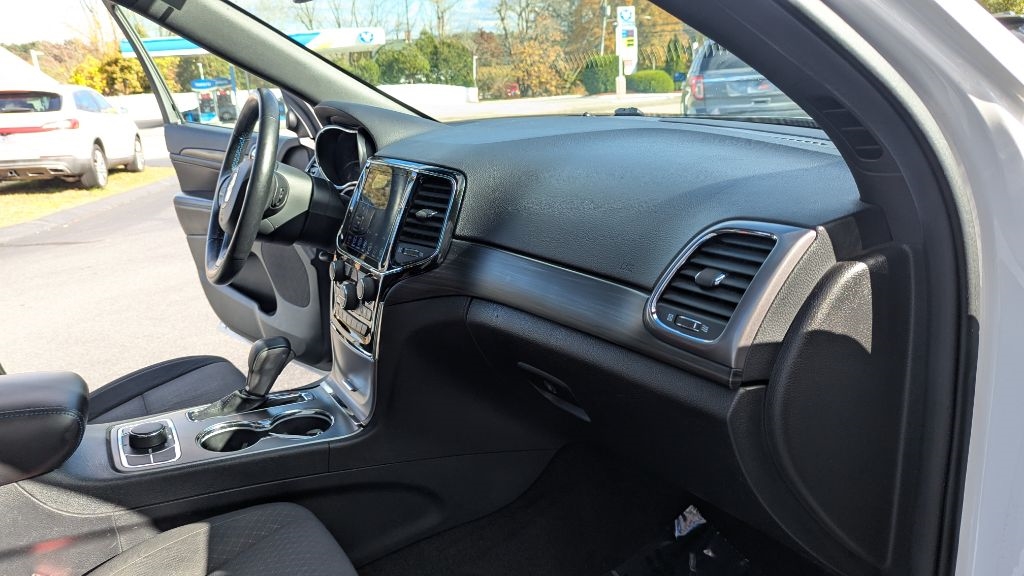 Jeep Grand Cherokee Laredo 4WD 2019 Jeep Grand Cherokee Laredo 4WD 2019