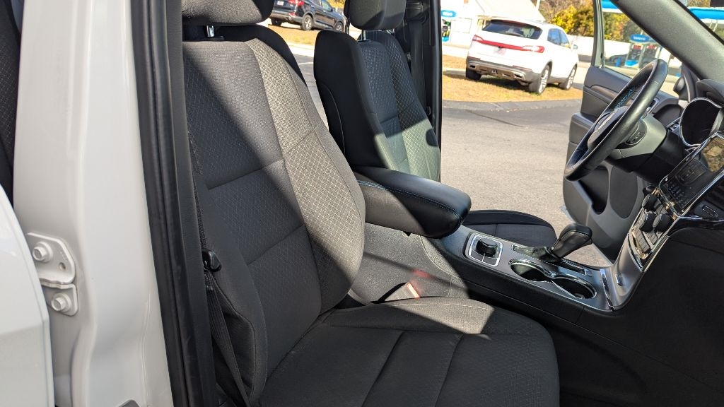 Jeep Grand Cherokee Laredo 4WD 2019 Jeep Grand Cherokee Laredo 4WD 2019