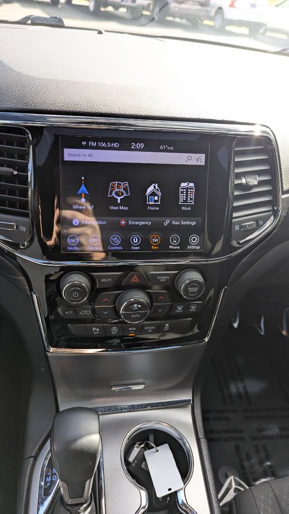 Jeep Grand Cherokee Laredo 4WD 2019 Jeep Grand Cherokee Laredo 4WD 2019